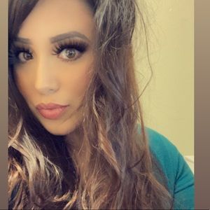 Meet your Posher, Annisha